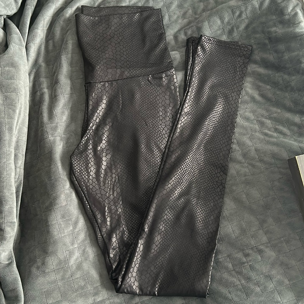 Snakeskin leggings